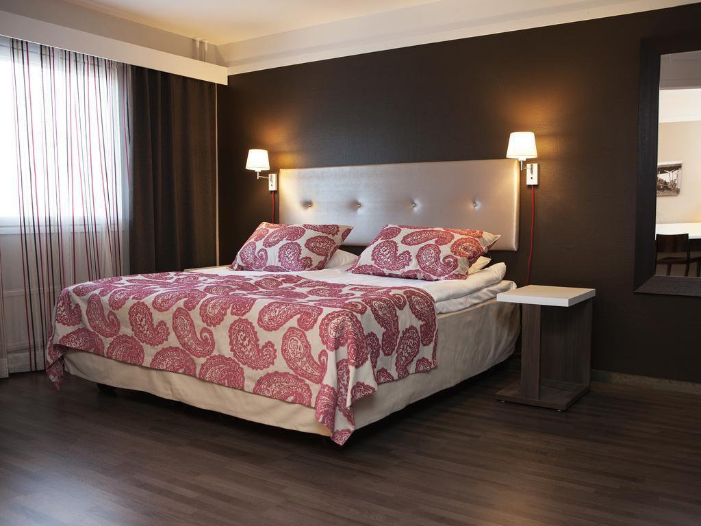 Hotel Kajanus Kajana Exteriör bild